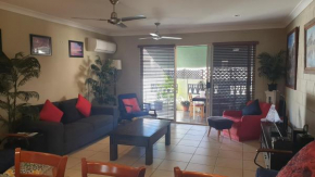  A City Retreat, 2BR Apartment - Reid Park -Townsville  Таунсвилл